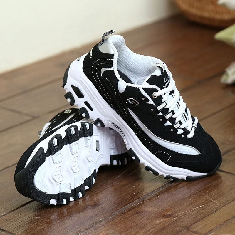 Sports shoes casual