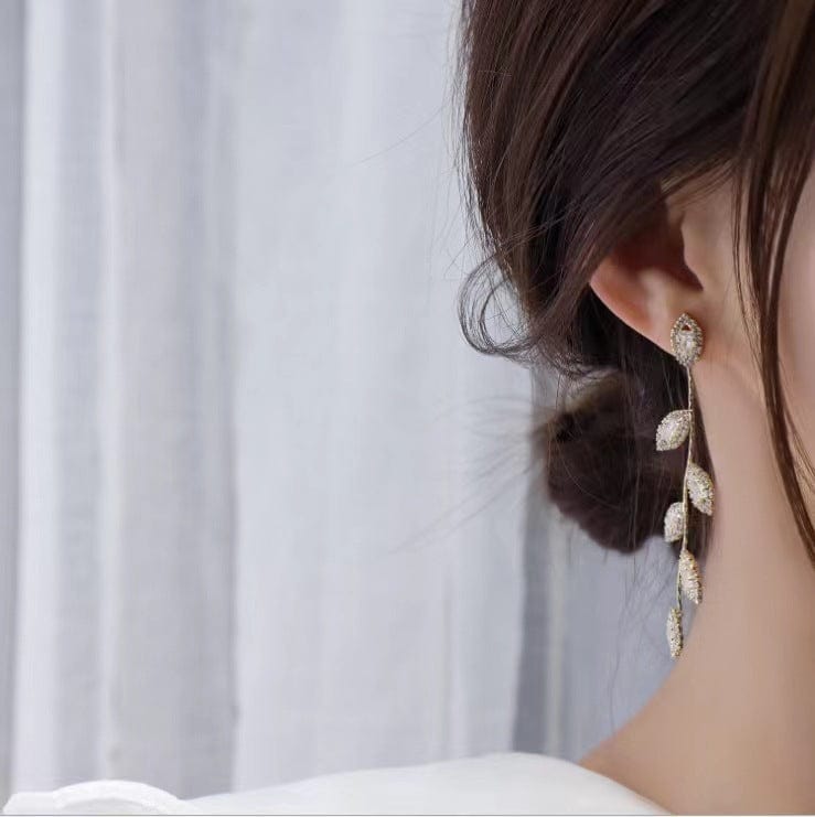 2022 New S925 Silver Needle Temperament French Long Tassel Leaf Earrings Earrings Cool And Cool Personality Earrings